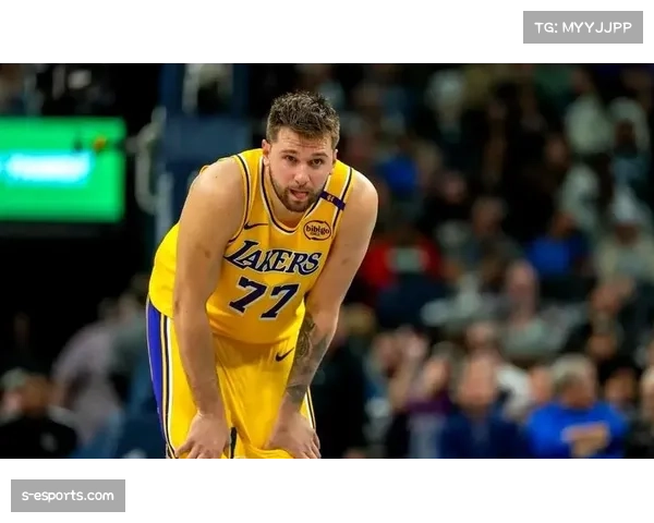 湖人三节击溃雷霆，东契奇里夫斯挡拆破解换防